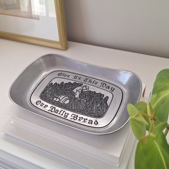 Vintage Wilton Armetale our daily Bread Tray - Picture 4 of 4